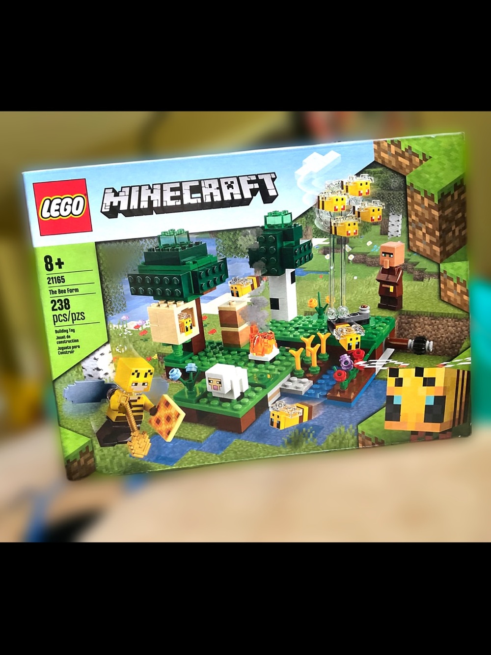 NIB Retired LEGO Minecraft The Bee Farm 21165 Sealed Box
